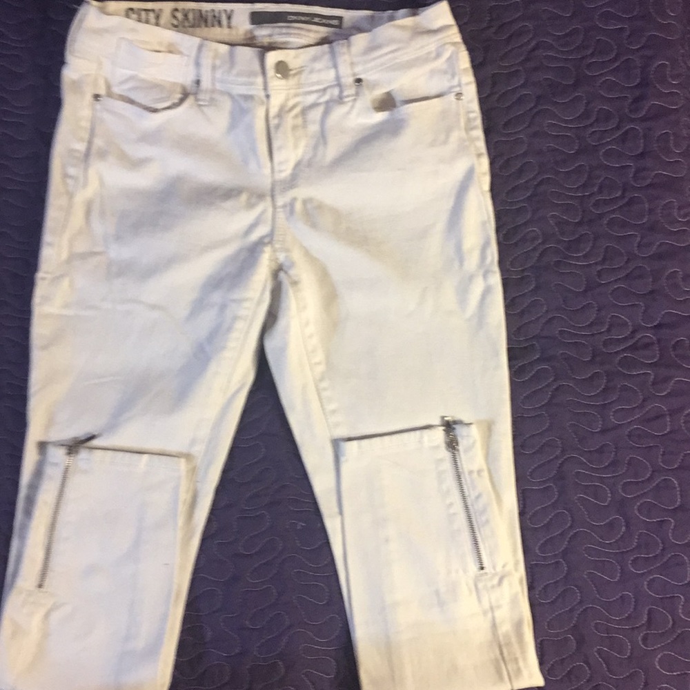 DKNY white skinny jeans